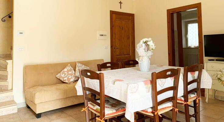 Ferienwohnung La Collina Monsampietro Morico Zimmer foto